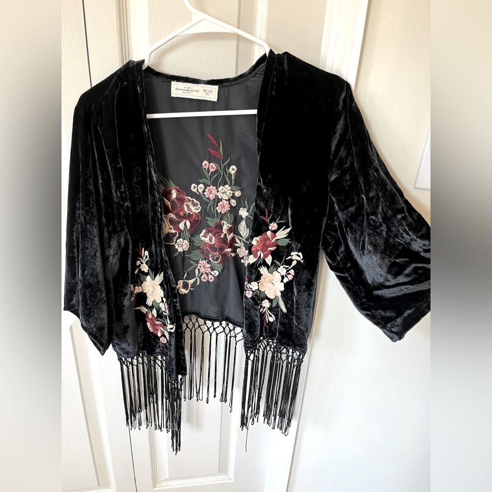 Abercrombie & Fitch Black Velvet Shaw